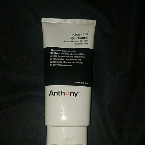 Instant Fix Oil Control - Picture 1 of 1